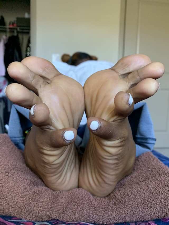 Curly Toes
